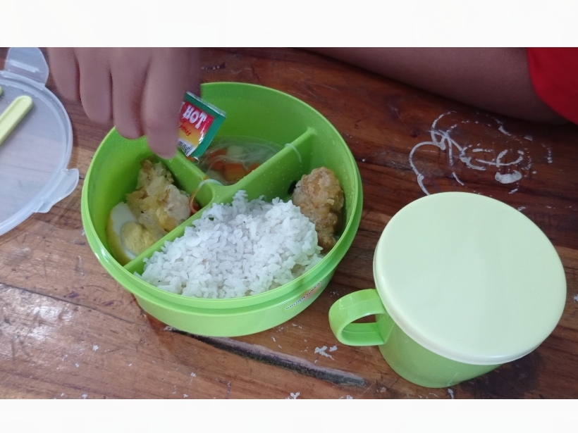Potret menu makan begizi gratis Apdesi Sulsel dengan porsi Rp10 ribu